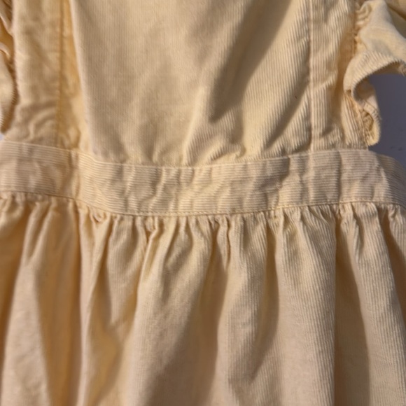 Bella Bliss beautiful corduroy light yellow pinafore with ruffle details size 8 - Picture 2 of 6